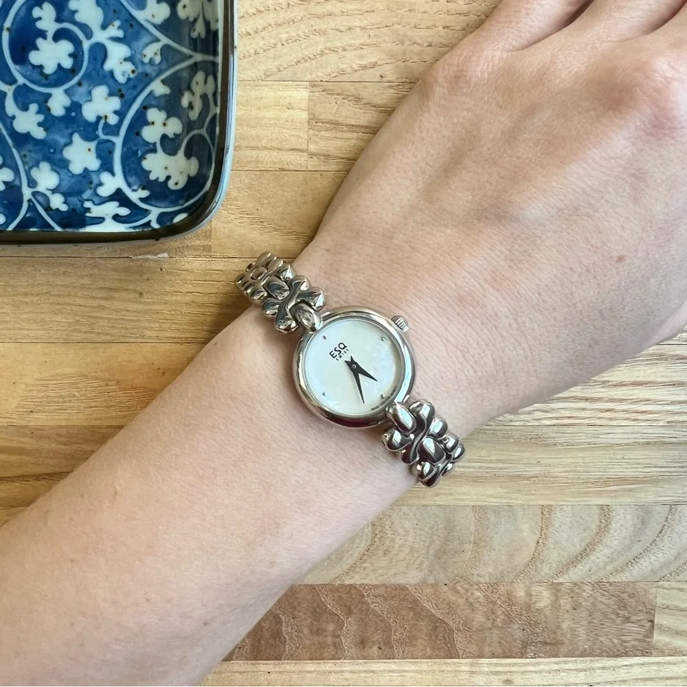 ESQ Esquire by Movado Swiss ladies silver tone dress watch NEW BATTERY